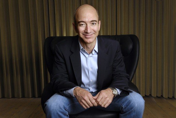 LifeByKhan's tweet photo. I’m Jeff Bezos, and I’m Your Dad Now https://t.co/fCfvqGYebU https://t.co/pGzSgBUqkw
