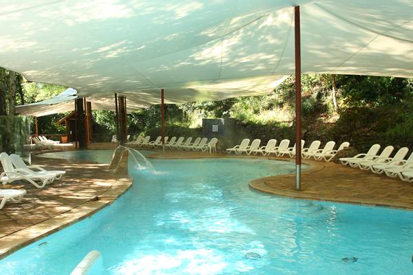 termashuife's tweet photo. Hoy viernes, nublado en Pucón...perfecto para relajarse en las #piscinastermales de Hotel y Termas Huife! Te esperamos con el calor del sur...
@termashuife #termaspucon #termasdelsur https://t.co/ojk7zoHE1E