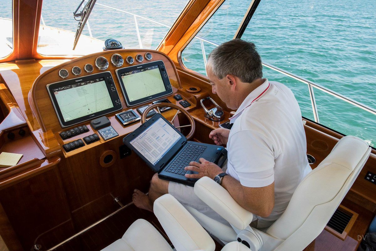 Wherever you are, whenever you need us, your dedicated HYS Service Manager is a phone call or ferry ride away to make sure you're up and running as quickly as possible. #Dedicated #YachtService #Service #HinckleyYachtServices #Concierge #YachtManager #BoatService