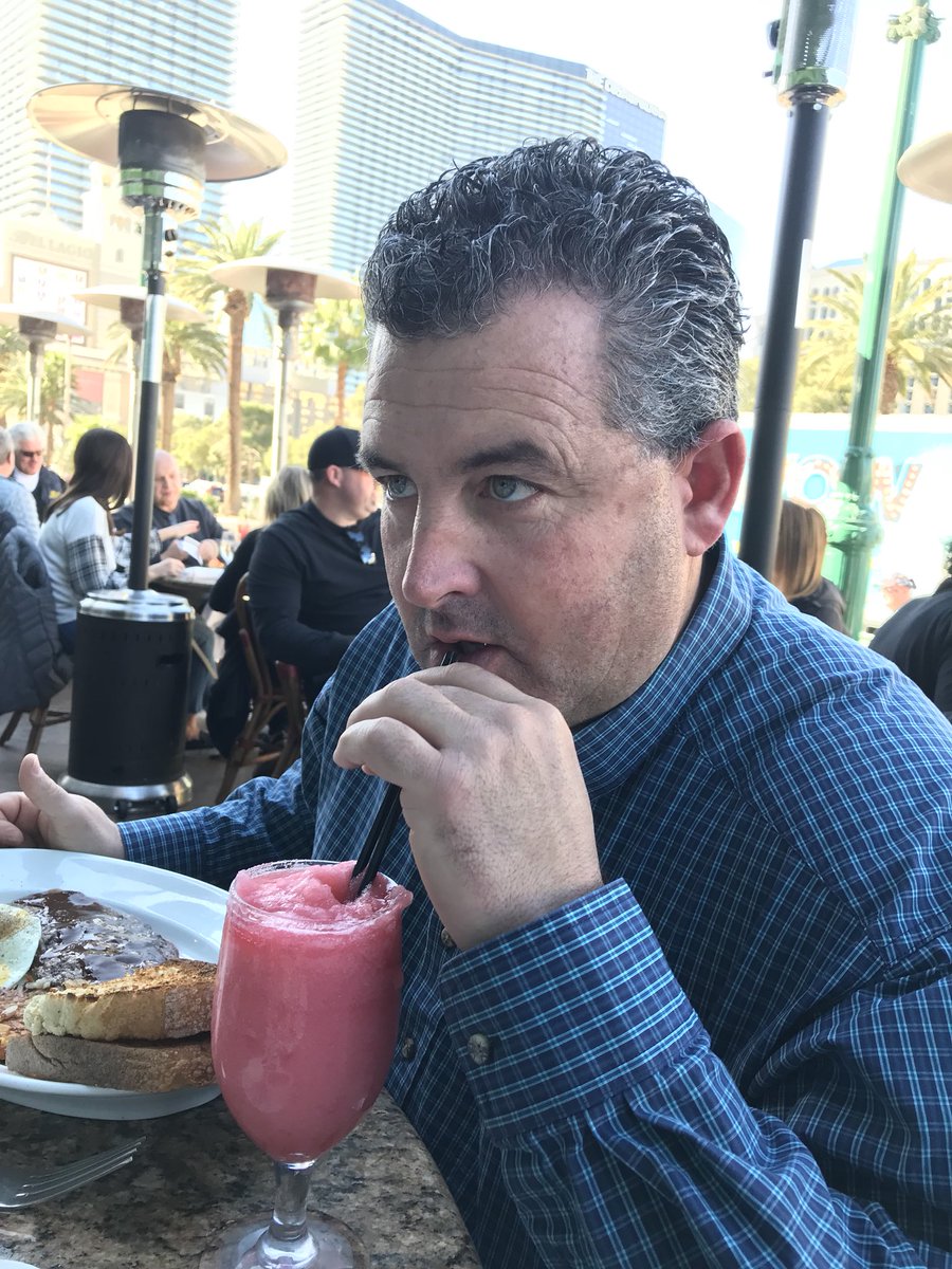 Never judge a man by WHAT or HOW he drinks. Judge him by how he does his hair.....Andy Spinks, you are OK in my book! #foofoodrinks #andyshair #goldrush #discovery #betterhairthanelvis