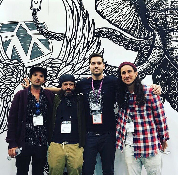 LVNG_heart's tweet photo. Thanks @GianniLuminati @walkofftheearth for coming to see our living art installation! @Aston_Mics stand 18705 at @NAMMShow #NAMM2018 #brand https://t.co/ZJaEE0G2XD