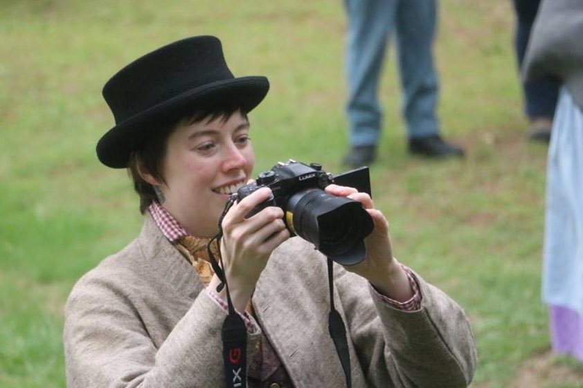 jr_hardman's tweet photo. Here are some photos of me directing @Reenactress for #femalefilmmakerfriday! #WomeninFilm #femaledirector #filmmaking #womenshistory #bethechange #documentary #womenindoc #ifyoucanseeityoucanbeit https://t.co/MTJj96obFN