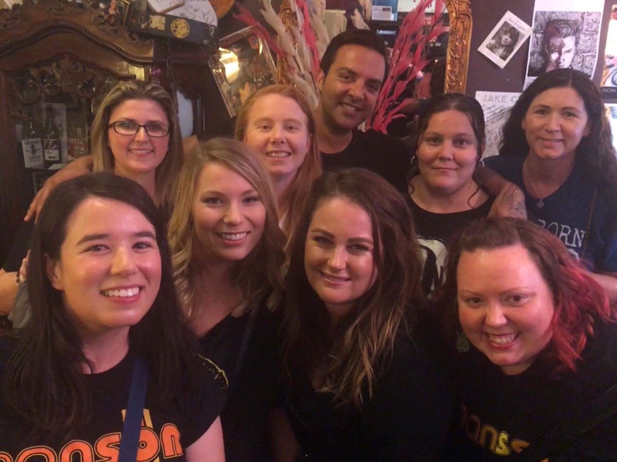 evaw84's tweet photo. @hansonmusic What a better way to spend a #HansonFanFriday with the talented @jasonsingh He wants to work with you guys again so get Him on the Bill For #BTTI19 or @TheHopJam @zachanson @isaachanson @taylorhanson ๐๐๐ป๐ถ https://t.co/vepNEZQ74Q