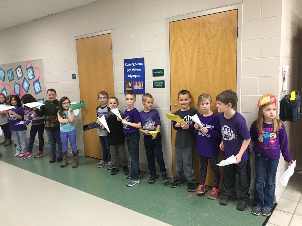 Albersj6's tweet photo. Paper airplane STEM challenge! The kids loved it! #frindians #MercerSTEM https://t.co/N7NBL1neOp