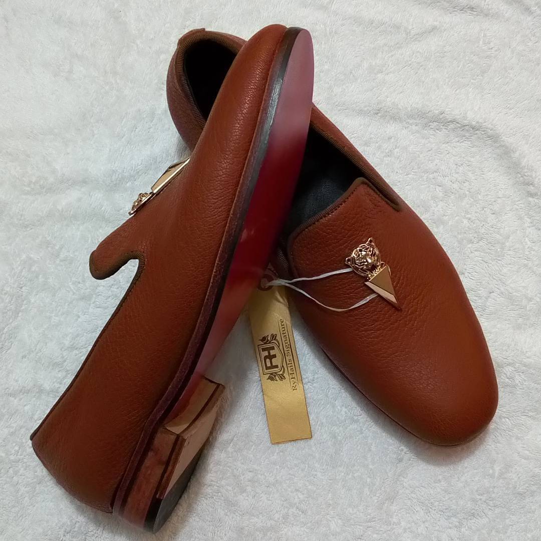 RyHails's tweet photo. Varieties!

#RyHails #Patterned #Sneakers #ShoesLover #Quality #Apparels #Customized #King #Queen #Bespoke #Brogues #Fringed #Casual #Unique #Style #Designs #Model #Craft #Simplicity #HandmadeClassics #ClassyMen #ClassyLadies #Shoes #WhatsApp:08140321869. https://t.co/mWxmc9CI19 https://t.co/U3oJGSm3Vi