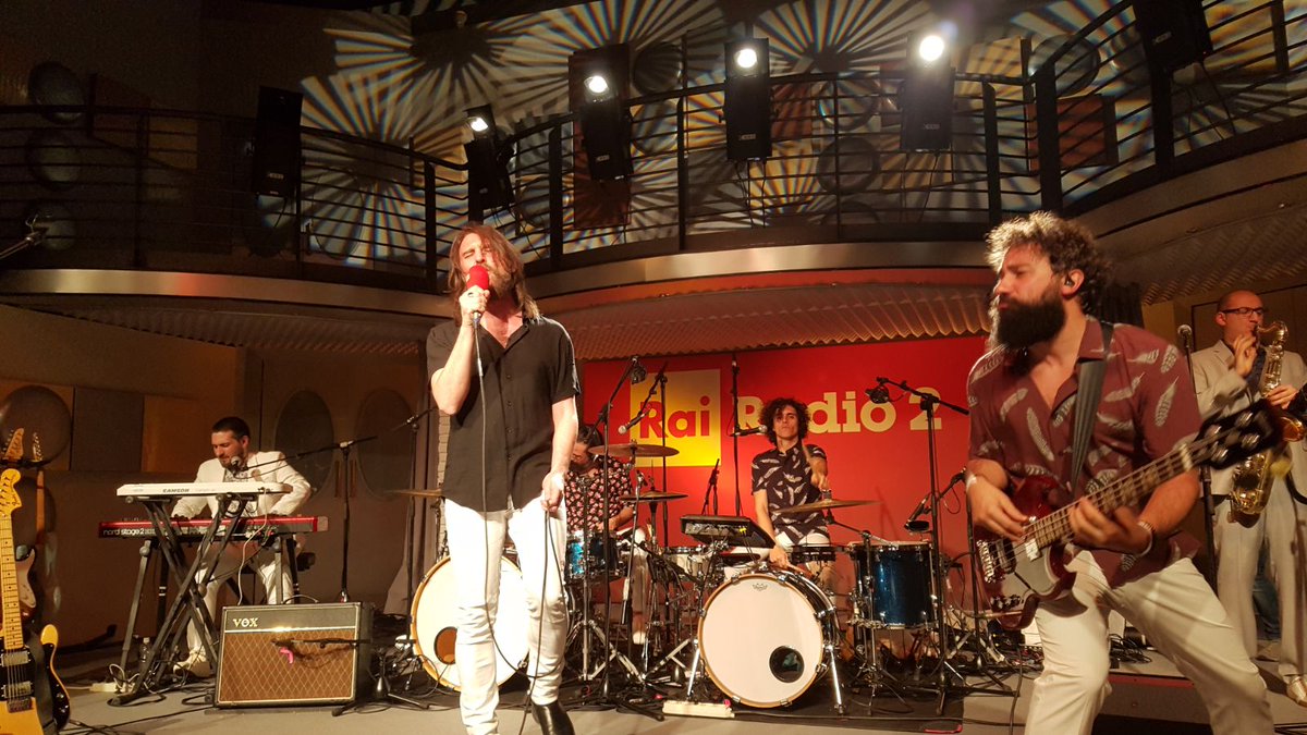 🎵🎶 Oh the truth always comes
You're not fooling anyone
When it all comes undone
You're not fooling anyone 🎵🎶

<a href="/nic_cester/">Nic Cester</a> IN DIRETTA a #Radio2Live

ASCOLTA LIVE su bit.ly/Radio2ONAIR 🎧
GUARDA IN DIRETTA FB >> bit.ly/FBRadio2