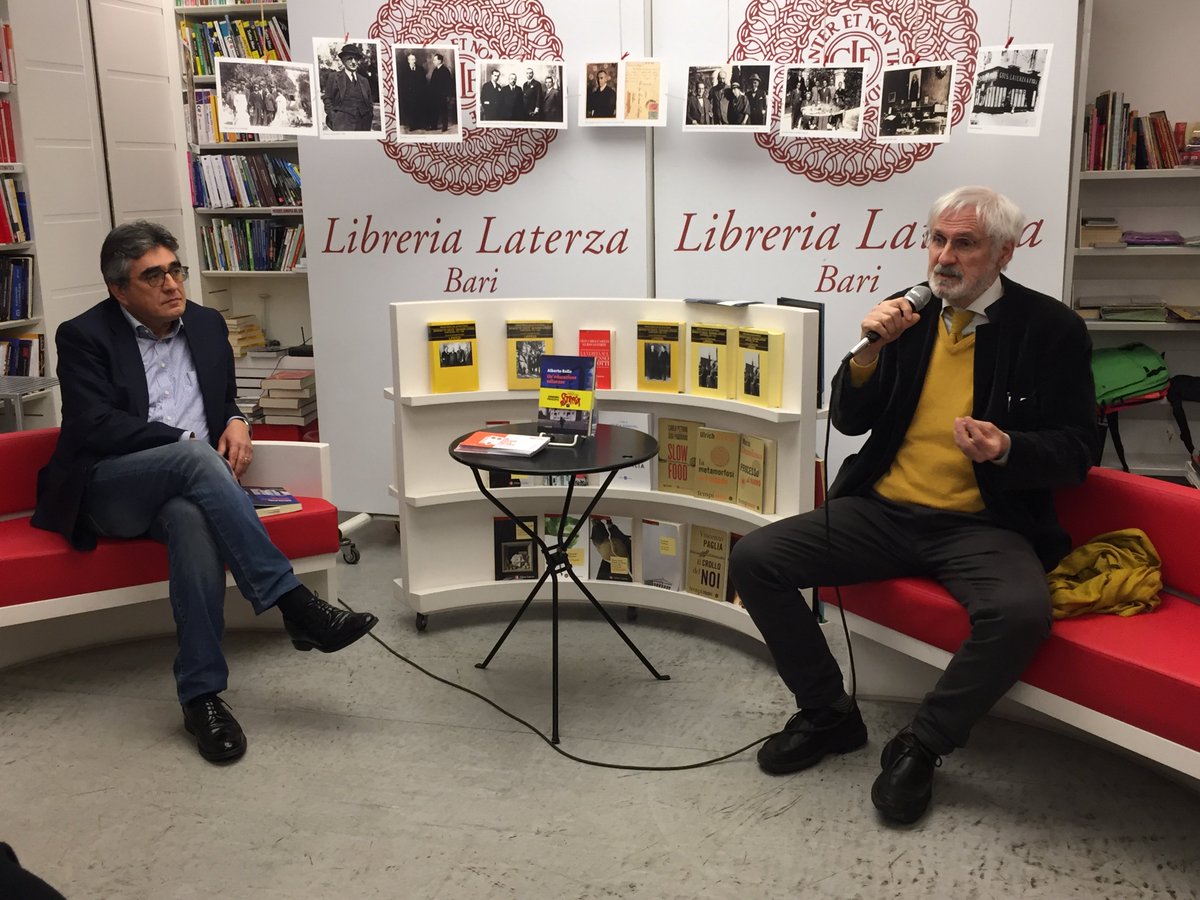 LibreriaLaterza's tweet photo. In collaborazione con l'ass. Donne In Corriera.
Incontro con Alberto Rollo, autore di "Un’educazione milanese", edito da Manni.
Ha dialogato con l'autore Oscar Iarrussi.
#LibreriaLaterza https://t.co/bdXUtDhStr