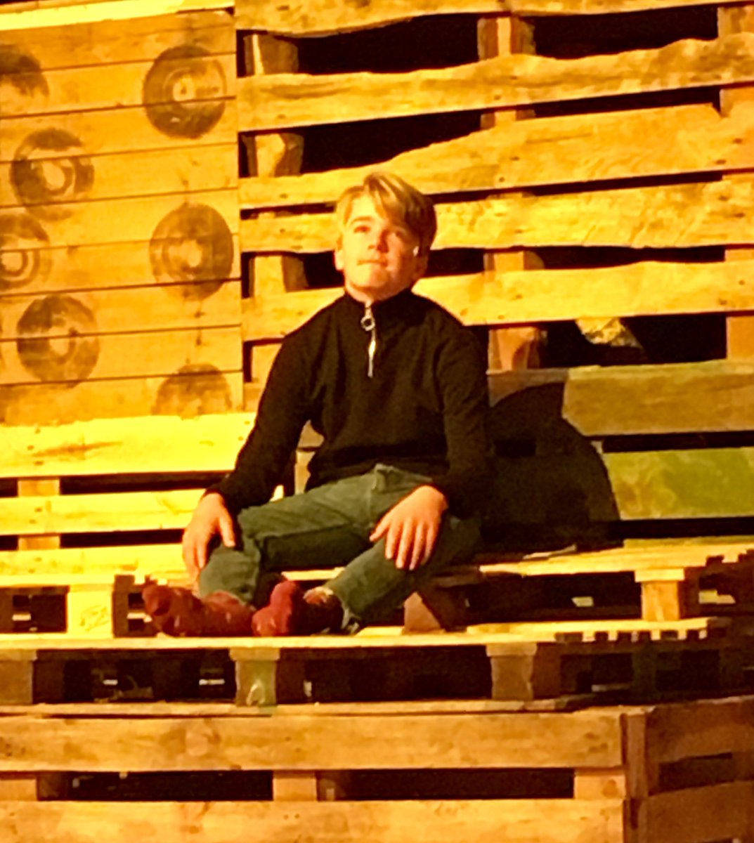 A long but productive tech rehearsal. Focus and concentration from actors and technicians alike. Well done team #DSLOTF <a href="/HenryAustin_/">Hally✨</a> <a href="/jimmyobrien92/">Jimmy</a> <a href="/_DanielRyan/">Dan Ryan</a> <a href="/DorothyStringer/">Dorothy Stringer School | Education for Life</a> <a href="/Gaberobinson7/">Gabriel Robinson</a> <a href="/malachyyc/">Malachy Charleton</a> <a href="/miss_k_poole/">Miss Poole</a> <a href="/saul_gosling/">Saul Gosling</a> <a href="/pheoinexfire/">Oliver Pattison</a> <a href="/lxlajones/">Lola</a>
