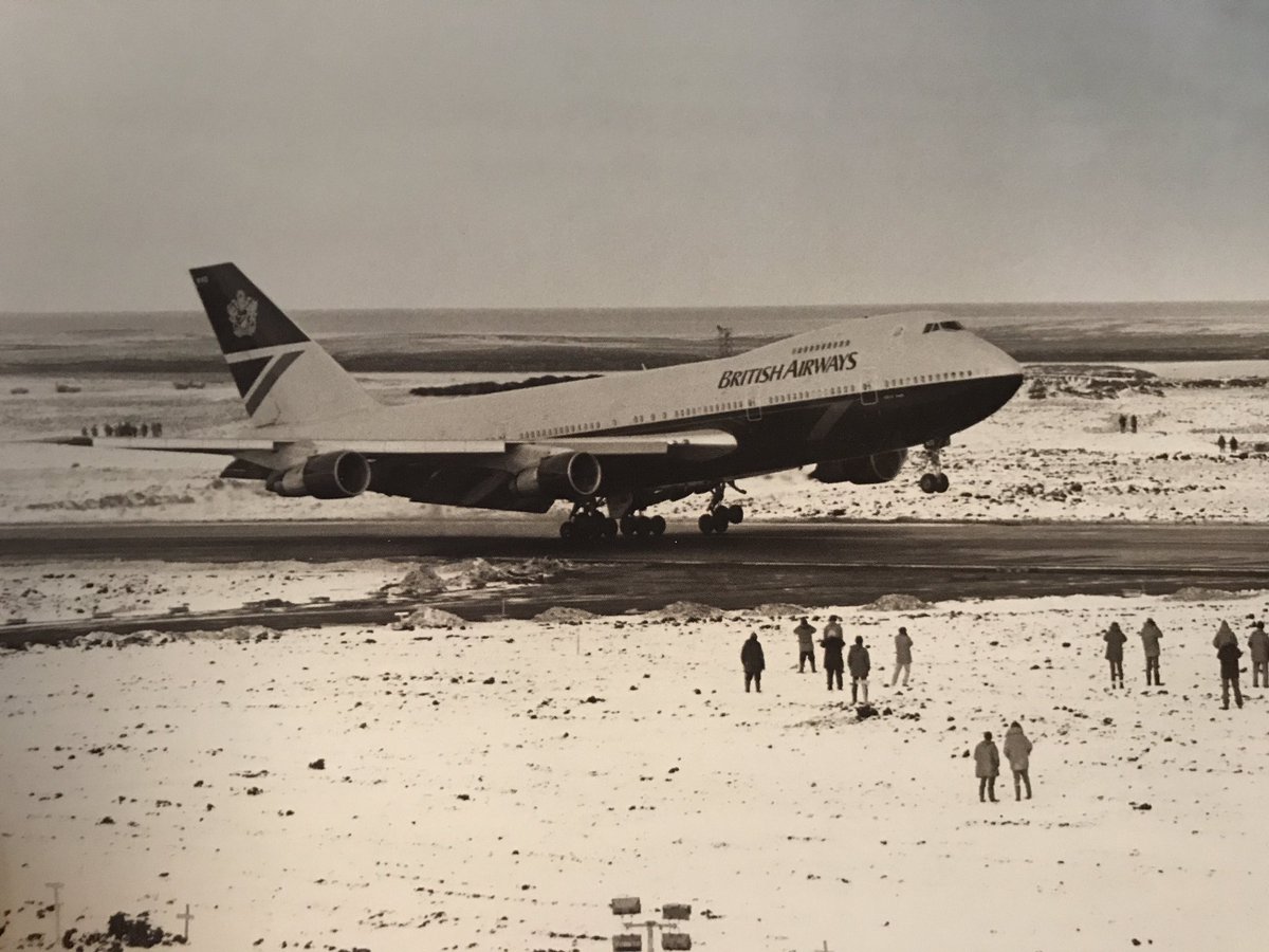 Tim_the_Pilot's tweet photo. How much would you pay to be allowed to stand here and witness this ? One or two people must have some stunning photos ! This is B747-100 G-AWND (later destroyed in Kuwait in 1991), touching down at the new Mount Pleasant airport, in the Falkland Islands, in 1985. @falklands_utd https://t.co/4twBBCZFAS