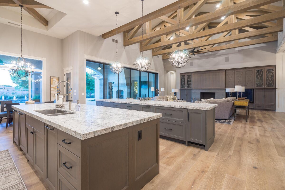 EdPierce25's tweet photo. What an amazing kitchen &amp; family room! #kitchen #familyroom #homeforsale #arizona #realtor 
#realestate #home #phoenix #tempe #scottsdale #yournexthome #az #makeyourmove #edpiercerealestate #arizonarealestateagent #arizonarealestate #homesforsale #realestateagent https://t.co/Vn2m85b7mG