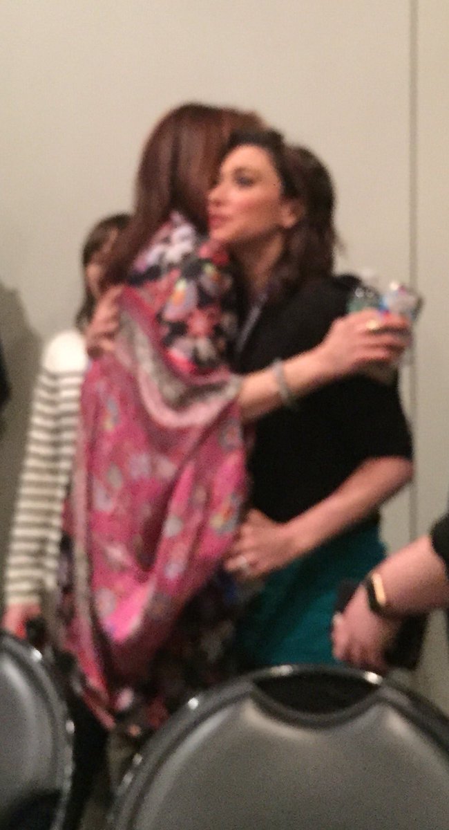 SmithAlanna's tweet photo. @QueenLesli watching you listening to @DMurphyOfficial was priceless. Now you know how we feel about you #WeirdIsIn #auditionstories #BroadwayCon2018 😊💖🎭🎶 https://t.co/oB5nArJ2SK