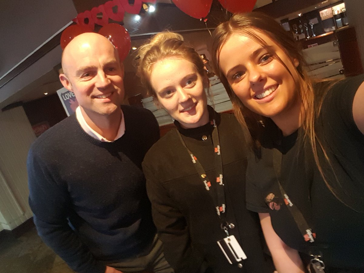 #flogitfriday Great fun at the Red House on payday....😀 <a href="/SpencerGraydon/">Spencer Graydon</a> <a href="/TEAMREDHOUSE/">TEAM REDHOUSE</a>