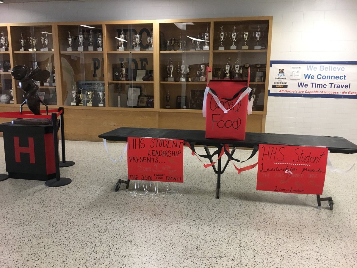 HtownLeadership's tweet photo. Canned food drive against south lakes tonight!!! 2 cans = 1 raffle ticket!! You can win Snowco tickets ❤️❤️❤️ #beatsl https://t.co/4vylFUHZR6