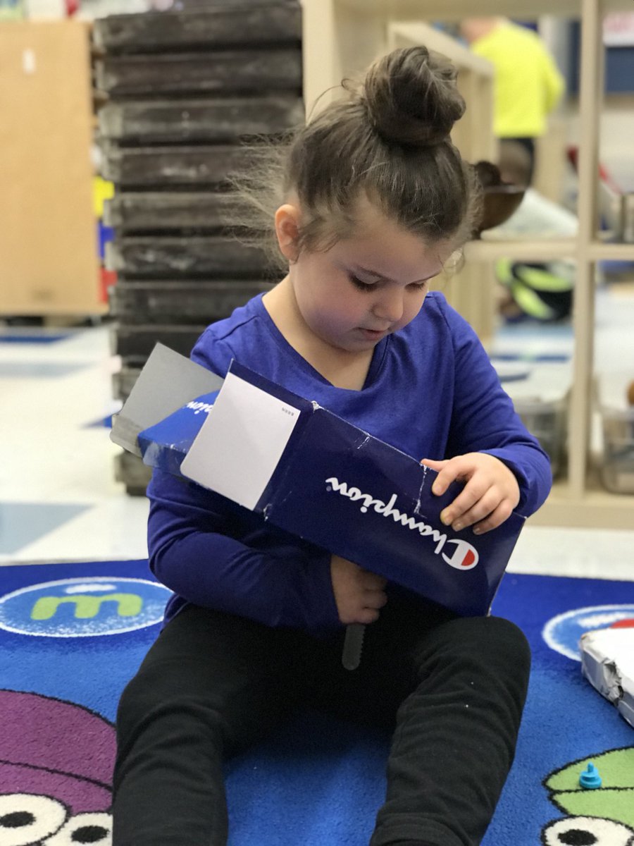 TLGuimond's tweet photo. When Mrs Guimond is the sub in kindergarten!! #WhatSubPlans https://t.co/vba2f73htG