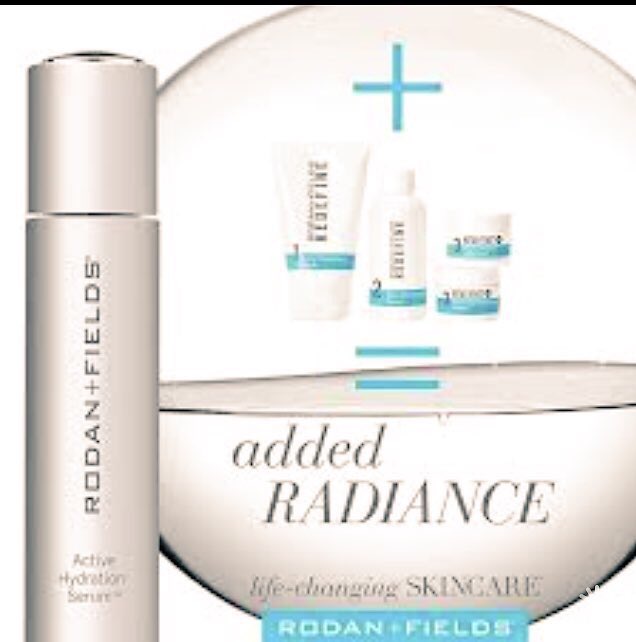 ShannonCol1201's tweet photo. The weather may be frightful, but with the expert winter skincare tips in our newest #DermRF blog post, your skin can look and feel delightful. #RFWinterHydration 🎁 I will add a FREE Lash Boost💥 Comment or message me for info🎉🎉 https://t.co/1kC1WnxHU9
#LoveYourSkin #WeAreRF https://t.co/SJdTB9lz2F
