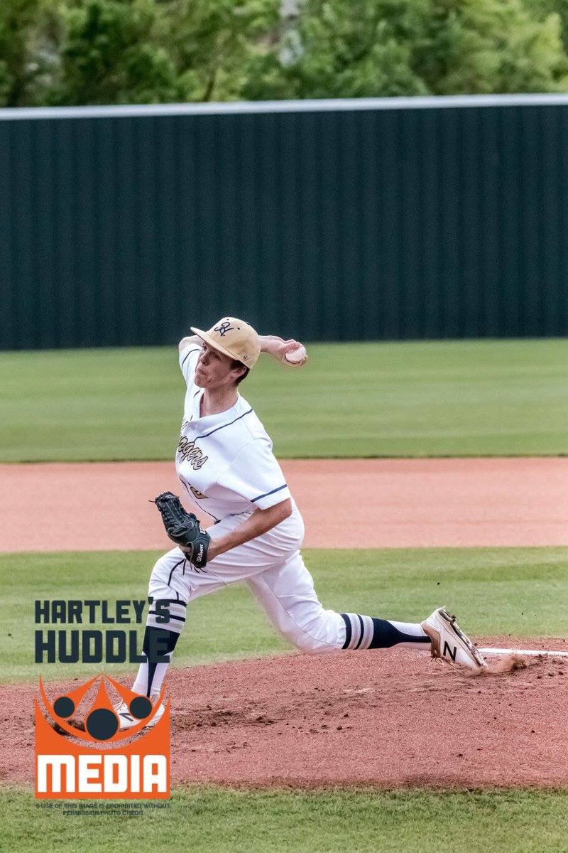 chandlershapard's tweet photo. Blessed and excited to announce my commitment to the University of Central Oklahoma to continue my baseball career. I want to give a huge thank you to my parents and the coaches from @TheHallBaseball and  @kansas_curve! #RollChos https://t.co/L8agT6FPy9