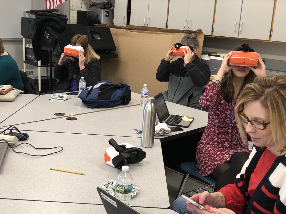 kwinsper's tweet image. First part of tech PD w/ @ClassVR and @Shamus_TroxMA #technps #npspride