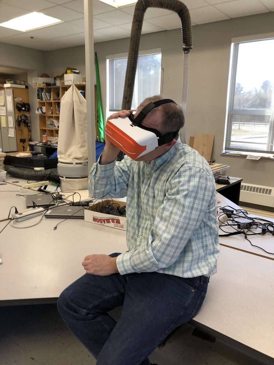 kwinsper's tweet image. First part of tech PD w/ @ClassVR and @Shamus_TroxMA #technps #npspride