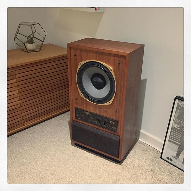 lok_hifi's tweet photo. ⚡️Tannoy⚡️ testing! #tannoy #tannoyspeakers #monitorspeakers #superredmonitor #12x #srm #lokhifi #madeintheuk #classic #british #hifi #vintage #retro #naim #audio #naimaudio #realwood #vintageaudio #classicaudio #vintagehifi #audiophile https://t.co/TpeGbc77Qn https://t.co/WRx5llMDKo
