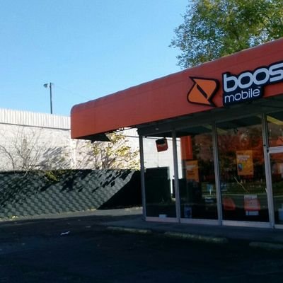 BoostIrvington's tweet photo. 5231 East Washington Street, on warmer days @mywirelessusa @glenwflowers @mwsneil @mwsjulio @mwsmarv @JJones8484 @BoostIrvington https://t.co/zWah15DXki