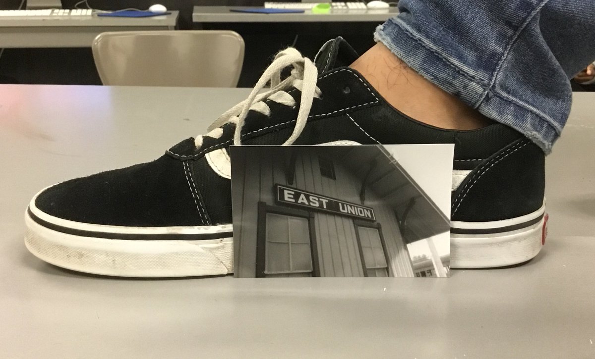 Cesar_704's tweet photo. #chsshoes https://t.co/1E38SqqkRt