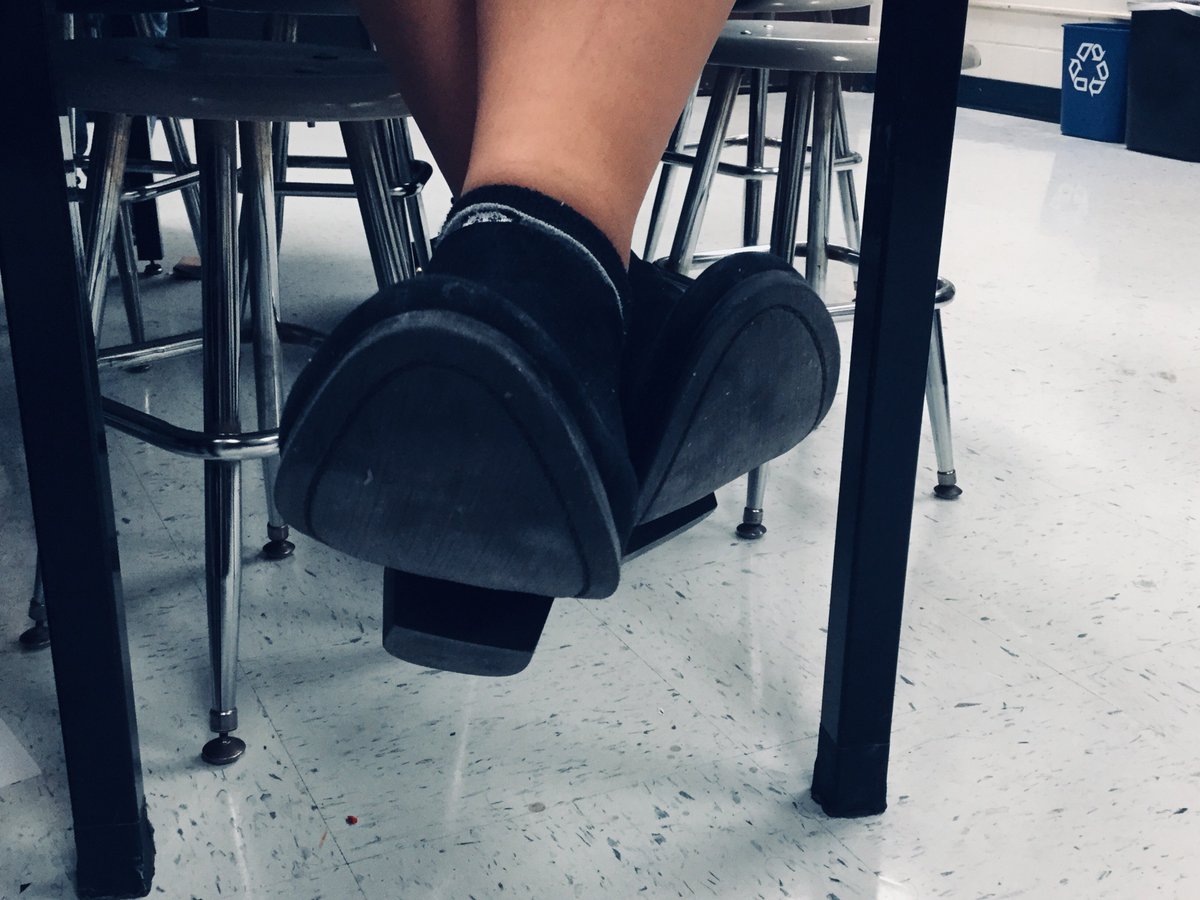 oscar_photo191's tweet photo. #chsshoes https://t.co/SThHfWH9hu