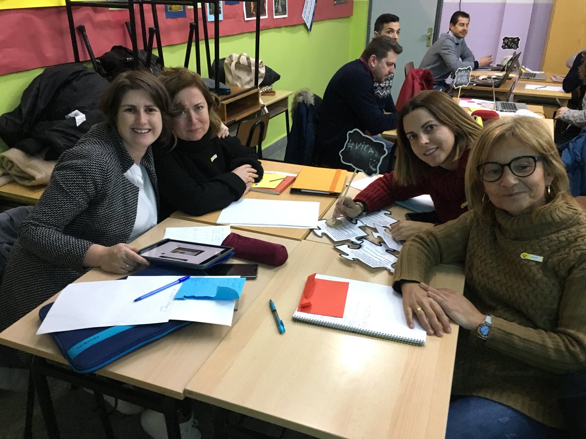 cristilyn87's tweet photo. Equipazo #vica #posgradoMaecenas @innovacionmec @menendezpelayo1 @veoteropsy @cristilyn87 @xutyfruty @menendezpelayo1 @FundEducere https://t.co/hFsi6cDNjk