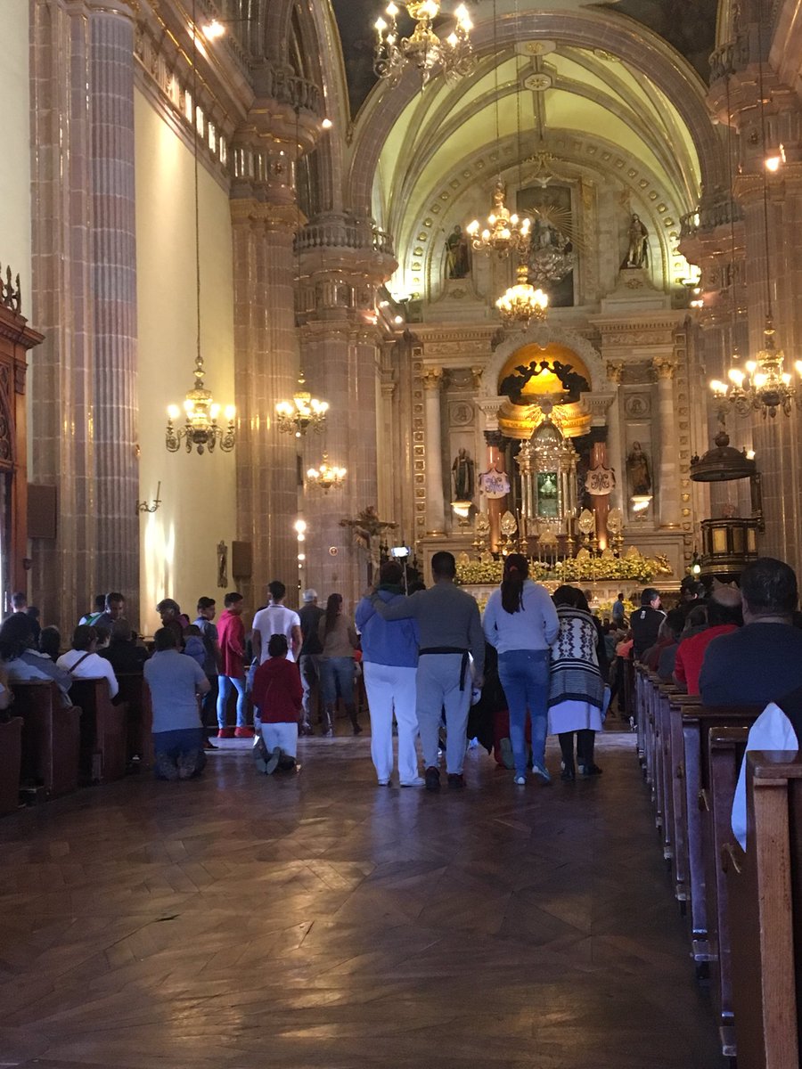 TulsaFBCMission's tweet photo. The Mexico team is prayerwalking today. Please pray with us for those who worship an image &amp; don’t know Jesus as their Lord and Savior. https://t.co/OlhCqRjGRj