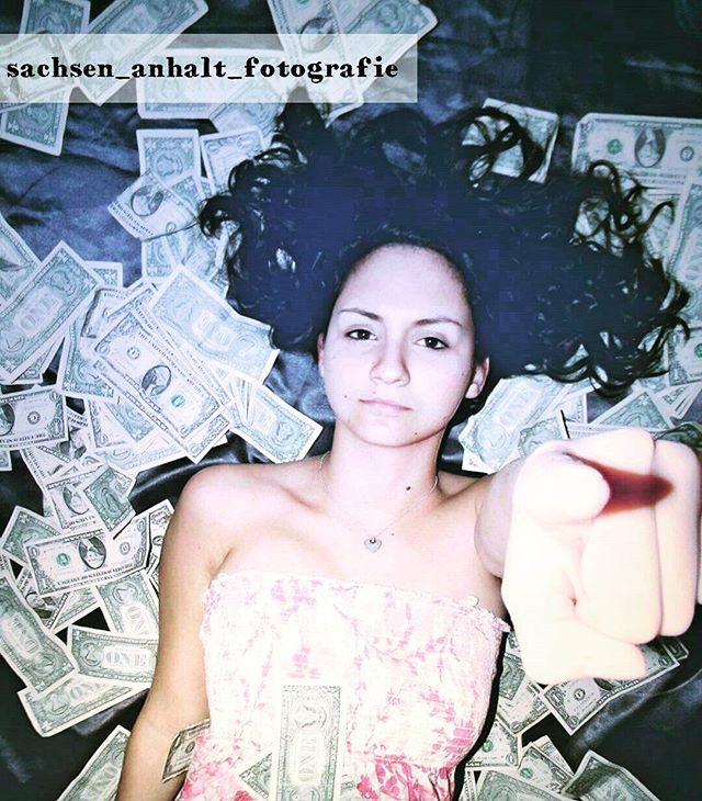 die_fotografie's tweet photo. #fotografie #fotograf #fotomodel #fotografieren #fotoshooting #mk #mkmodel #modelkartei #fotoshoot #fotografiert #model #topmodel #banknoten #money #cash #usdollar #dollars #halleandersaale #hallesaale #sachsenanhalt #halle https://t.co/xljZPrcrfw 📷: @sachsen_anhalt_fotografie https://t.co/1bC8Qn4upt