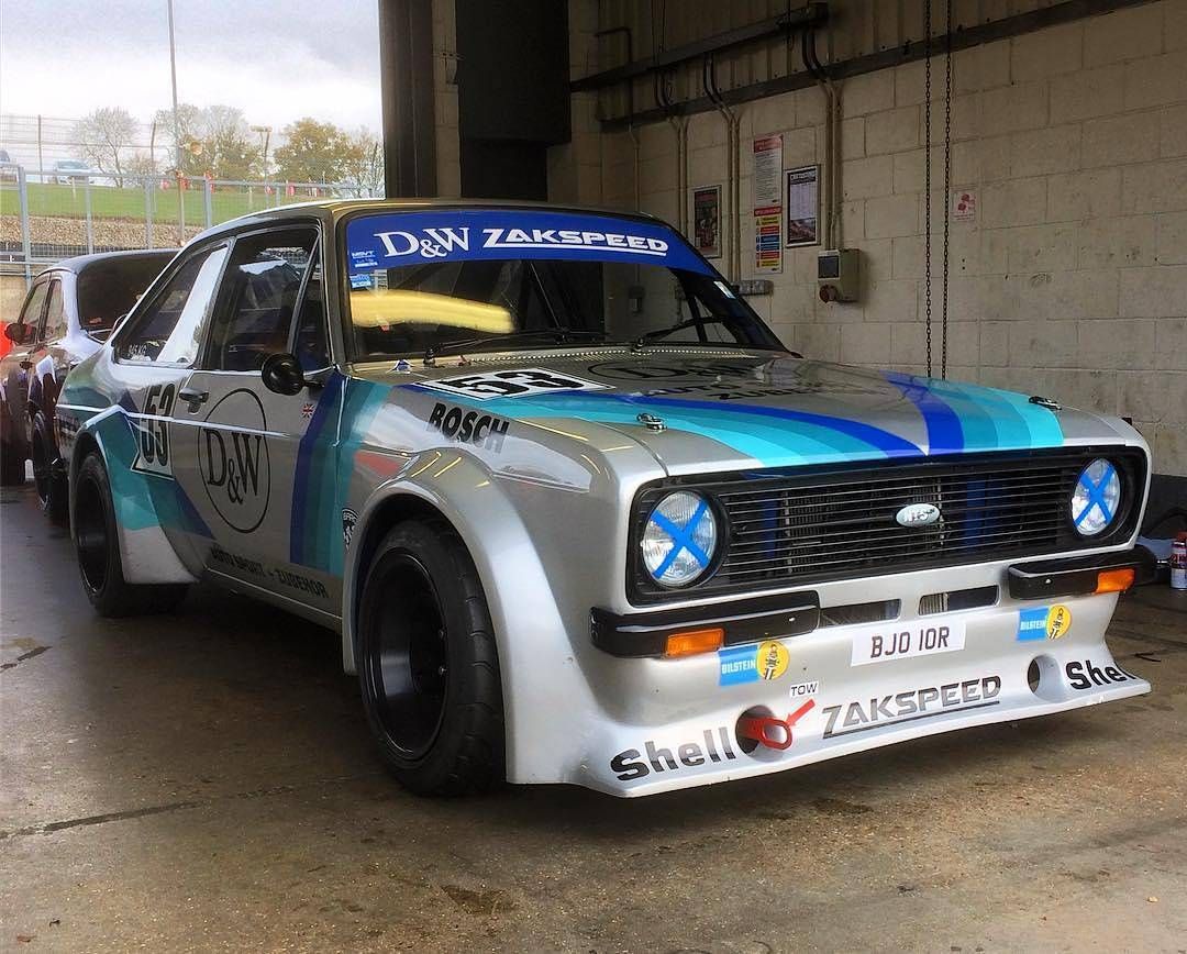 HeritageFord3's tweet photo. Ford Escort Mk2
π·: ad16sport
#garage44 #ctcrc #drivenboardsnet #heritageford #oldskoolford #mk2escort #propercar #classicracecar #trackaddict #classicford #retroford https://t.co/7pq2IZfqnf