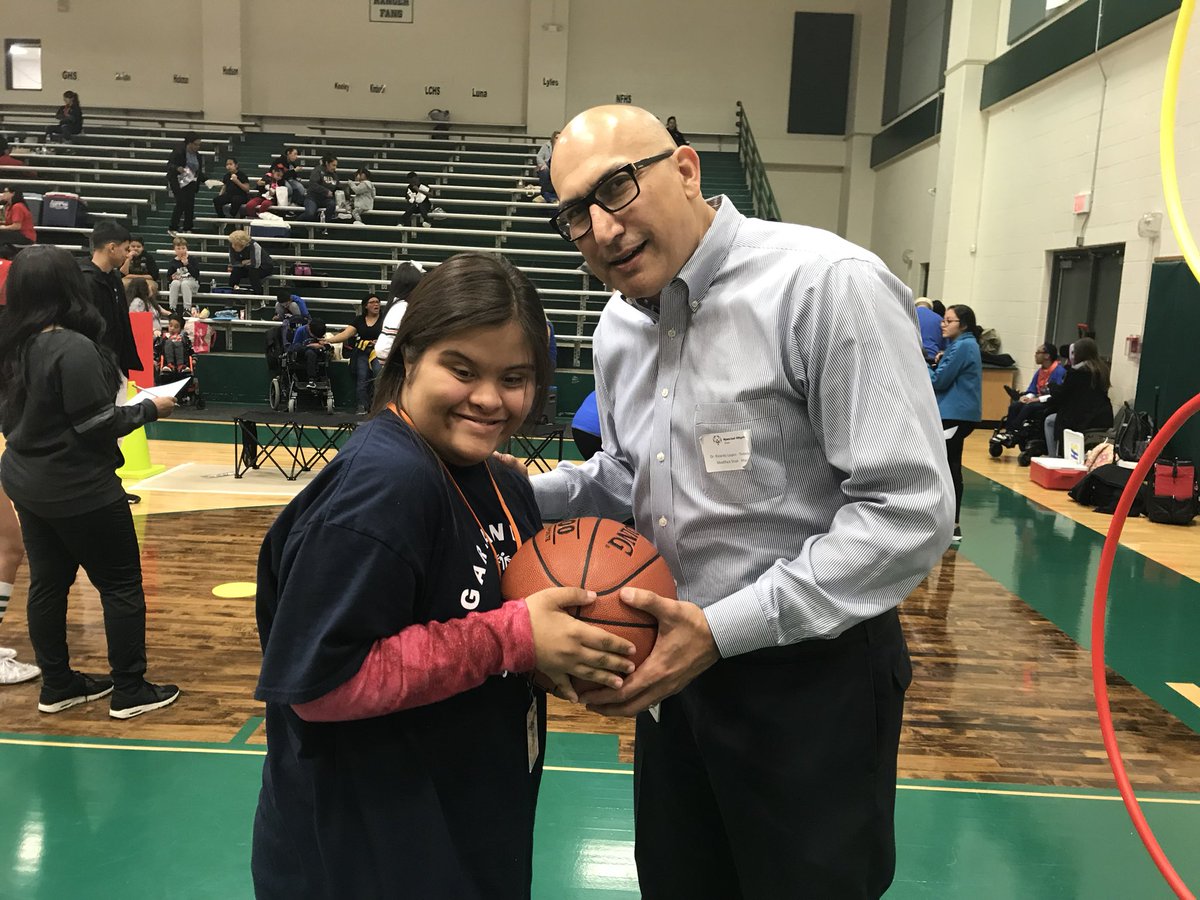 drlopez23's tweet photo. Thank You GISD Special Education Department for a fabulous Special Olympics. Naaman Forest HS hit the mark as world class hosts. All the athletes are to be commended. They are extraordinary individuals. My Lauren had a blast! #ChooseGarlandISD https://t.co/rkp3aEWyZq