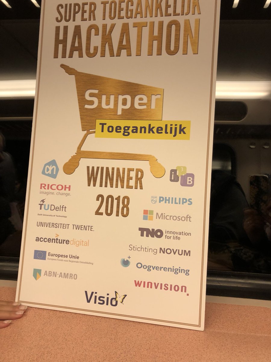 Geweldige en inspittende Hackathon Super Toegankelijk achter de rug. Leuke mensen ontmoet, bijzondere gesprekken gevoerd en nu drie #VIP’s en de #hoofdprijs in de trein. Morgen maar ‘s de beelden monteren. #hackathonST #overenuit