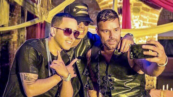 🙌🏼 BREAKING NEWS: 🔥 New 🎶 collab #FIEBRE with <a href="/ricky_martin/">Ricky Martin</a> +@WisinOficial +<a href="/yandeloficial/">Yandel</a>! 📷 <a href="/ricky_martin/">Ricky Martin</a> #TeamRicky