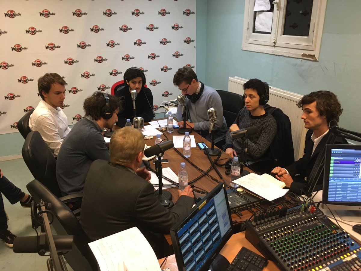 web7apoad's tweet photo. "Les #FakeNews n'ont pas un tel poids, ce ne sont pas les Fake News qui ont fait élire Trump." @EvenoPatrick sur @W7Radio au micro d'@H_brachet #APOAD https://t.co/HoOV6dKePI