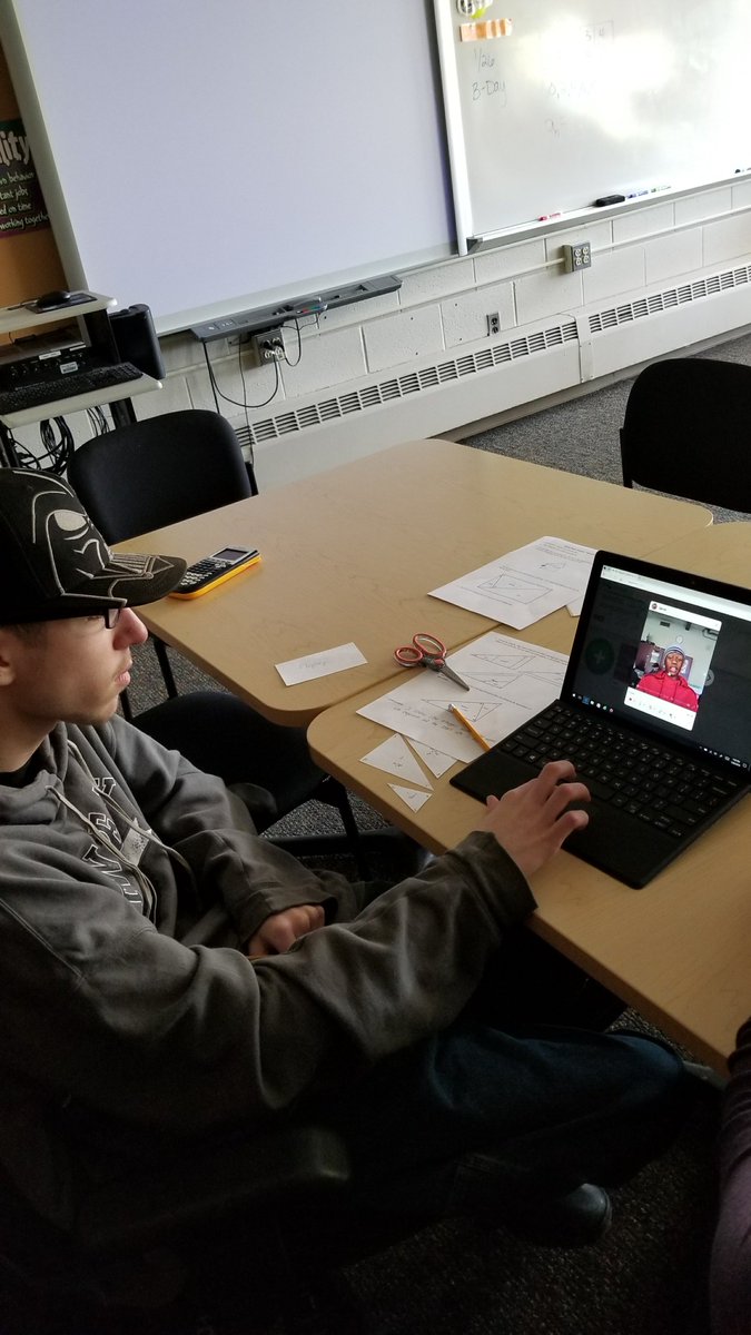 StacyShoemaker9's tweet photo. Using #flipgrid with my geometry class, to learn about similar triangles @AnsonEa23 @Eastridge_EICSD https://t.co/YJg9O4tqF8