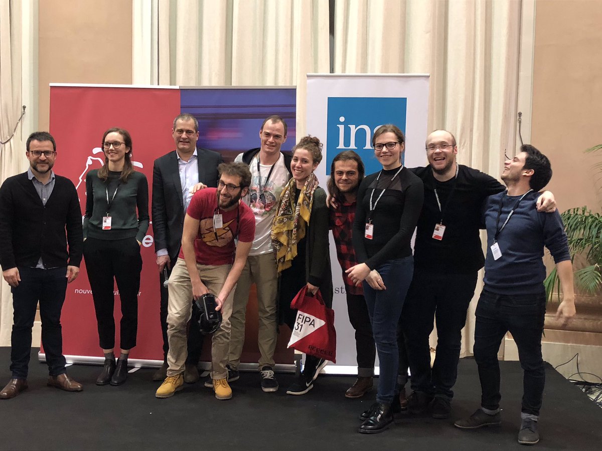 Bravo aux lauréats du #VRhackfipa18 pour leur projet 360 "Dessine moi un futur", réalisé à partir d’archives de <a href="/ina_audiovisuel/">INA - Institut national de l'audiovisuel</a> et RV l’année prochaine pour un nouveau hackathon ! #FIPA2018 <a href="/SmartFipa/">SmartFipa</a> <a href="/StorycodeFR/">Storycode France</a> <a href="/NvelleAquitaine/">Nouvelle-Aquitaine</a> <a href="/pierre_dasilva/">Pierre Da Silva</a> <a href="/valdarveau/">Valérie Darveau</a>