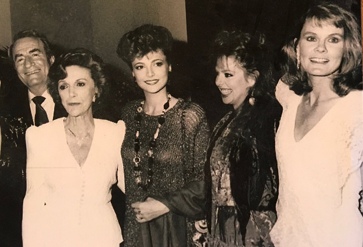 TheLynnHerring's tweet photo. Cleaning out boxes in my barn & finding “treasures” ❤️ Can you name all the folks in this?@GeneralHospital @OfficialGHFC https://t.co/sB1Cd5xnv6