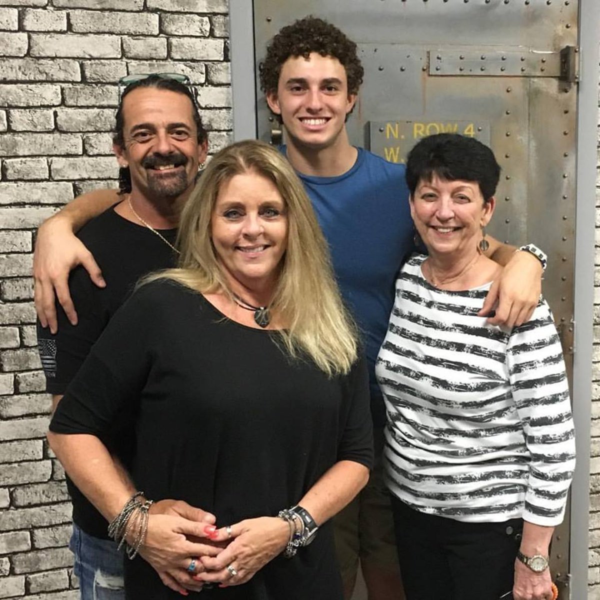 RedButtonEscape's tweet image. You&apos;ll need the whole family for this one!