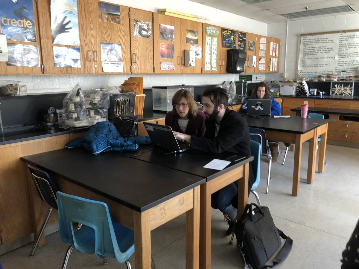 amustREED's tweet photo. #fcpssbts, Ts, librarians, Ps, & central office peeps getting our learning & collaboration on #fcpsestbl @FCPSR5 https://t.co/gSbeNecli7