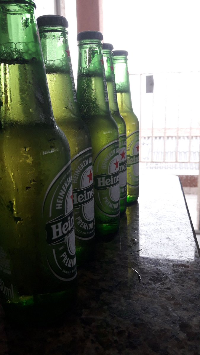 messias_gu007's tweet photo. "Vai faz a fila vem uma de cada vez " https://t.co/fOfr3s63X9