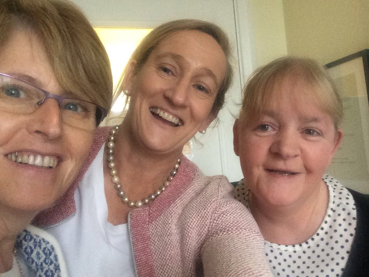 colettecowan1's tweet image. The Saolta crew @saolta &amp;amp; UL hospitals crew @ULHospitals met today to hear &amp;amp; see good practice &amp;amp; exchange ideas on improving patient flow. Invested teams in improving &amp;amp; changing each &amp;amp; every day to improve patient access @HSELive.#cohorting #lean #leaders #seniornursing #west