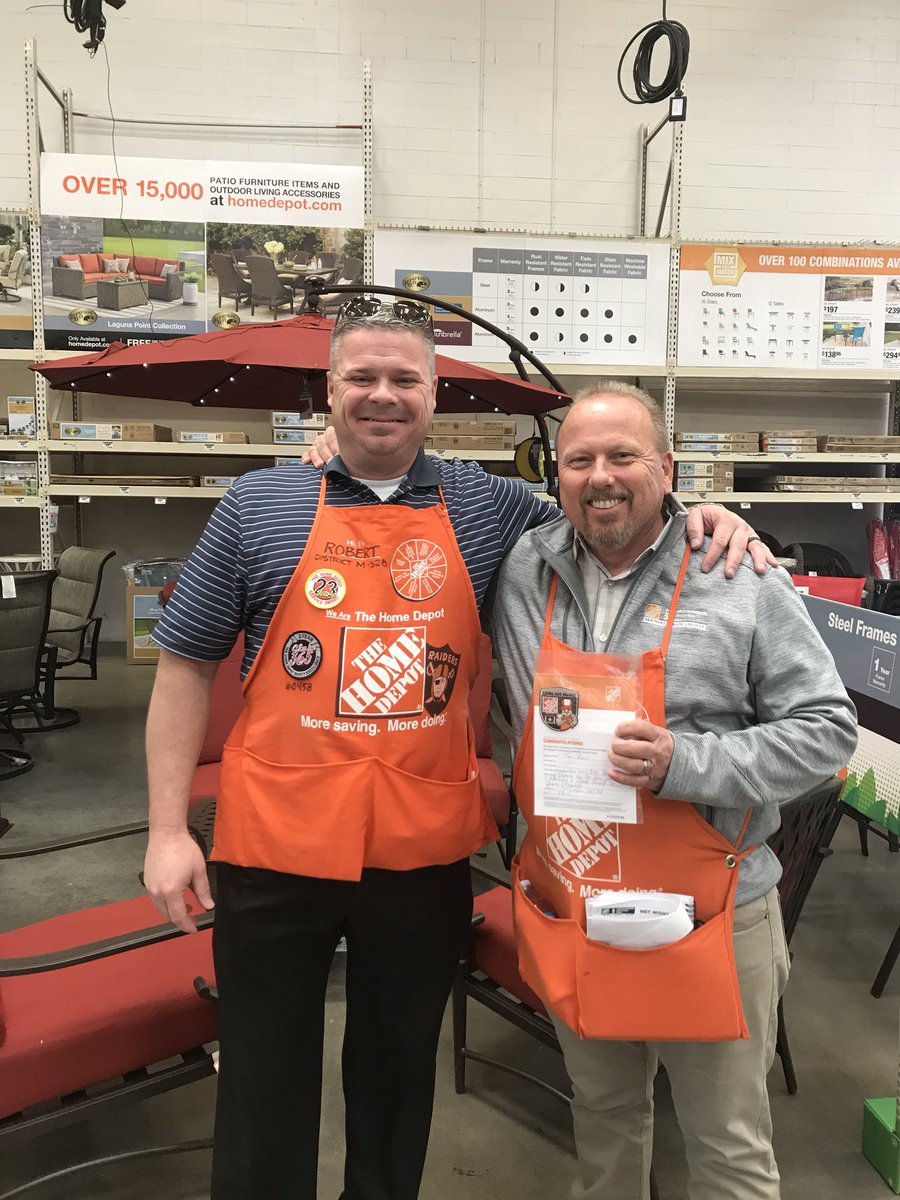 HDTilton's tweet photo. Thank you Tom for your partnership and great work during our Spring and Patio sets!!@DerekGuidroz @HDPollock @jensenicole1 @jensenicole1 @brianzinnpmd  #RussoRocks #METTeamwork #TheMighty328 https://t.co/RJUZ8E6g31