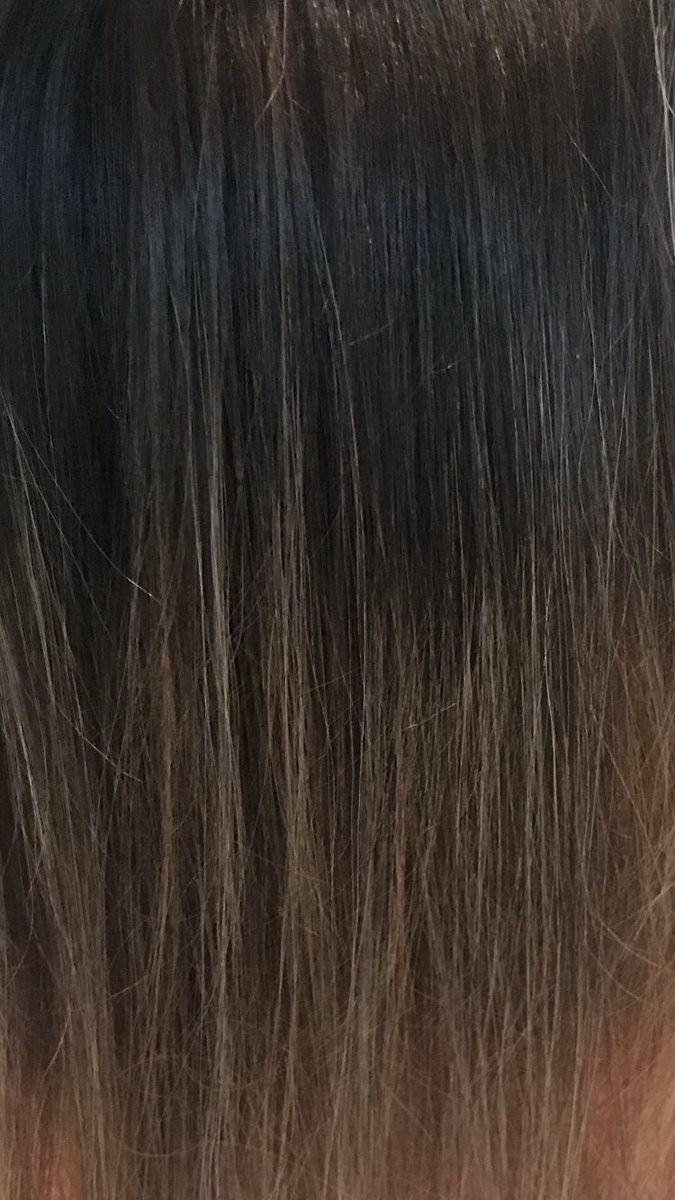 LoobieLou75's tweet photo. A little before &amp; after pic freshening up my lovely client Ilona's locks! Well, that has just brightened up January!✂️ Just LOVE my job! 😍❤️ #wella #winterblondes #wintersun #pintailhighlights #multitones https://t.co/nDJp6YaaX6