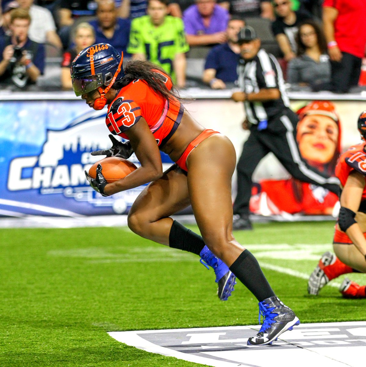 DataLife Engine Версия для печати Американский футбол лига легенд женщины.