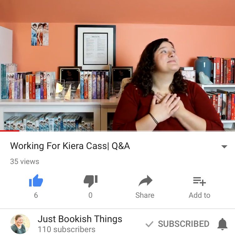 Vocês já imaginou como seria trabalhar com o seu autor favorito? <a href="/tsunshine95/">Theresa ❤️‍🔥</a> tem a sorte de trabalhar com a Kiera e respondeu varias perguntas num vídeo do seu canal. Deem uma olhada: t.co/6ZDRjoyJ5s?amp…
