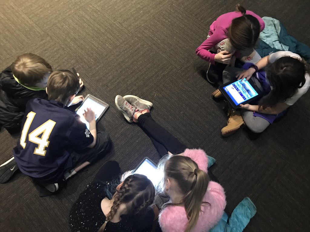 SheddLearning's tweet photo. This class is hard at work designing habitats for animals at @shedd_aquarium. Observation, research, questioning, writing AND design...holy mackerel that's a lot of skills! Science Tech Treks inspires the next gen of stewards & animal care specialists 🐟#ChicagoMuseumWeek https://t.co/Wu2bvCdrcV