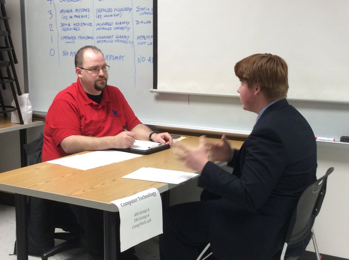 ESACCEnglish's tweet photo. A big thanks to @LlcMlis for supporting @CC_ESSD40 ! Authentic experiences such as #mock_interviews would not be possible without your support! @ESACCNerdHerd @cscESACC https://t.co/stAt5T9d0Y