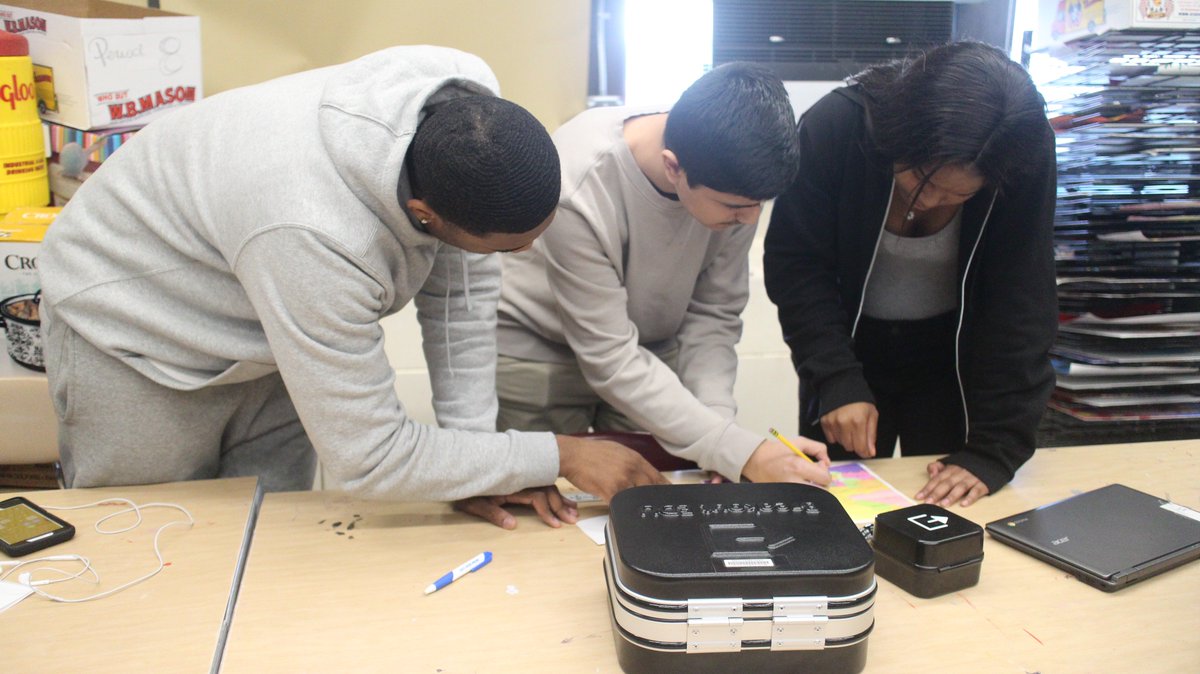 AMHS_Library tweet picture