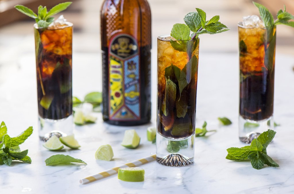 Mojito de Palo Túnel: molt original la reinterpretació de Rafa Martín de <a href="/brassclub/">Brassclub</a> del clàssic mojito amb els sabors mallorquins. 5cl Palo Túnel, 2cl xarop de gingebre, llimes, menta i sifó. Mmmmmm!