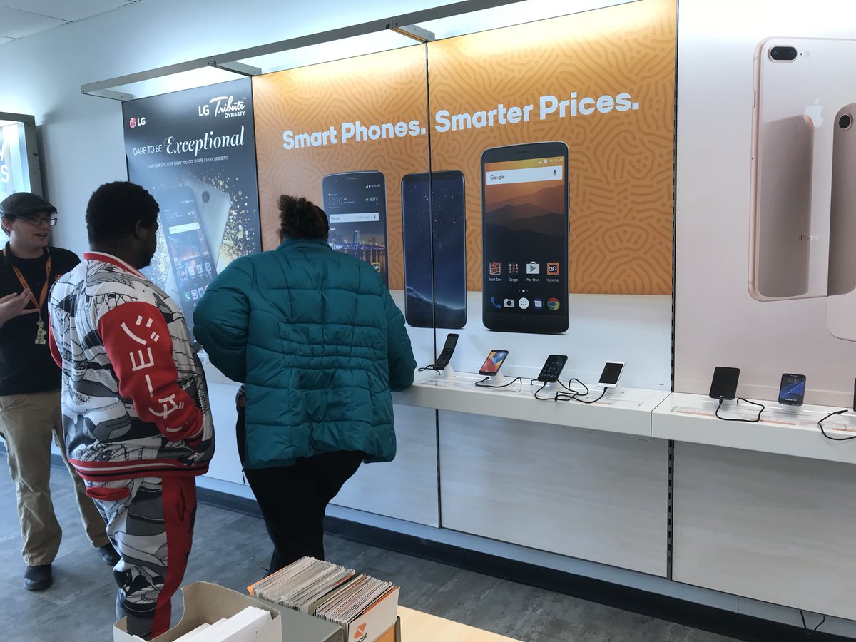 greginsouthva's tweet photo. Customers checking out the live demos in Christiansburg @alantubbsboost https://t.co/9TsY2kSwkg